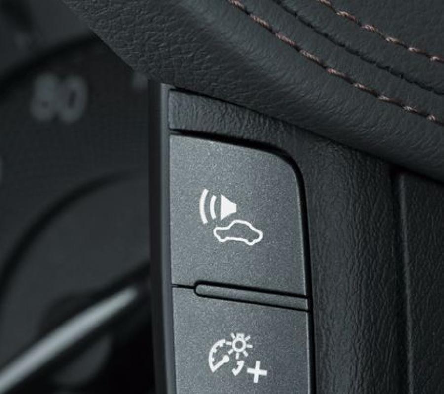  Nissan Cima Hybrid 2012 года  (фото 17 из 48)